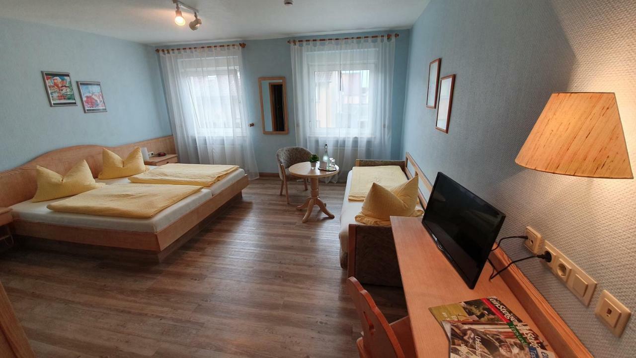 Hotel-Gasthof Krone-Lax Scheinfeld المظهر الخارجي الصورة