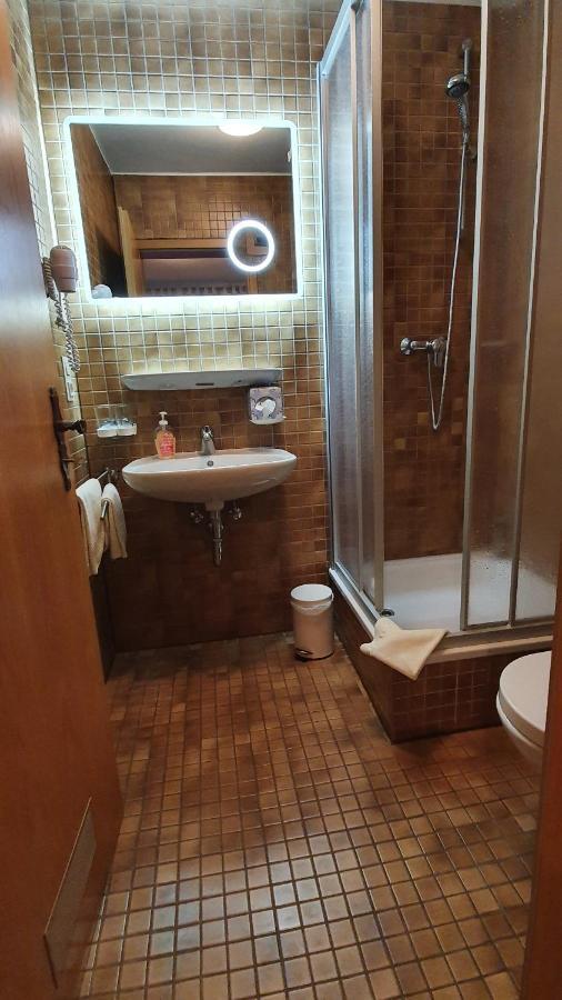 Hotel-Gasthof Krone-Lax Scheinfeld المظهر الخارجي الصورة